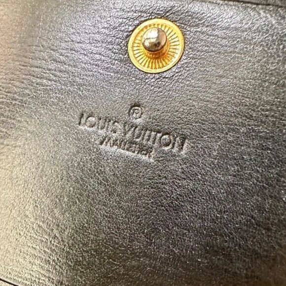 Vintage Louis Vuitton Epi Malletier Wallet in black ($450) - Picture 4 of 9